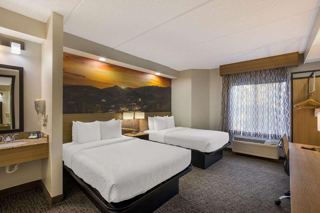 Clarion Pointe Sevierville-Pigeon Forge Δωμάτιο φωτογραφία